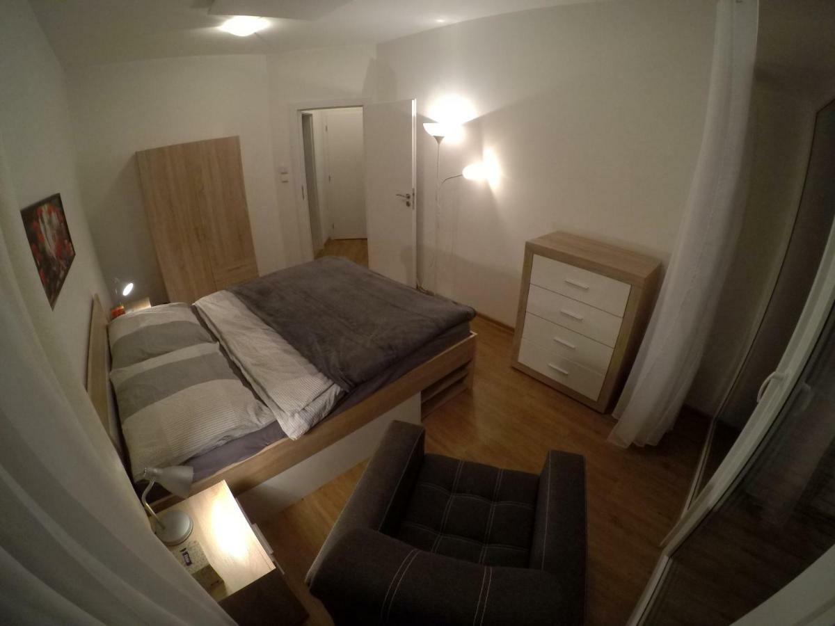 Apartman Reggie - เปตส์ปอตสเนซโค ภายนอก รูปภาพ