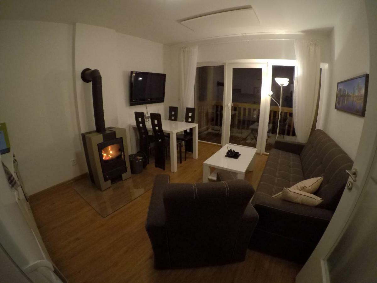 Apartman Reggie - เปตส์ปอตสเนซโค ภายนอก รูปภาพ